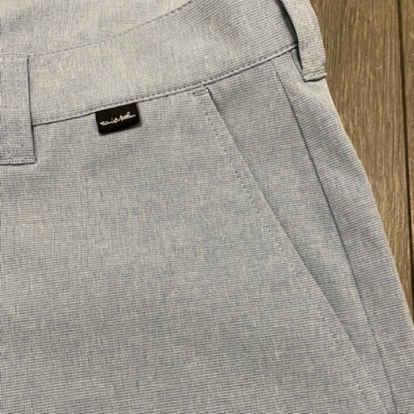 Travis Mathew Beck Light Blue Shorts Size 32 - Picture 5 of 9